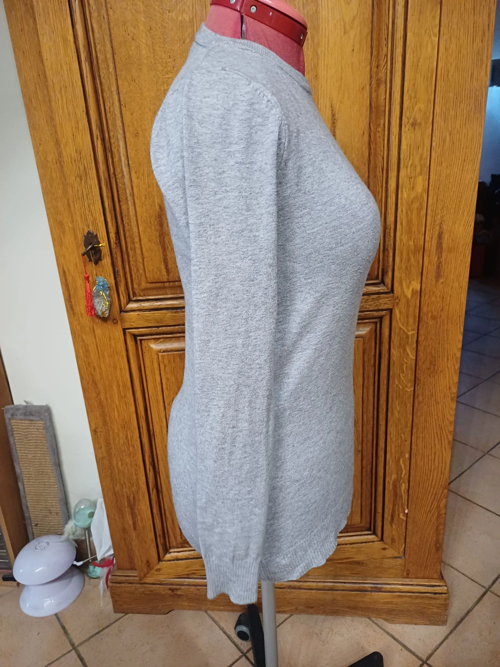 Grijze trui maat L maar past als maat M dat is 38 gezien de maten merk Elevenparis zeer goede staat in polyester viscose en nylon – photo 5